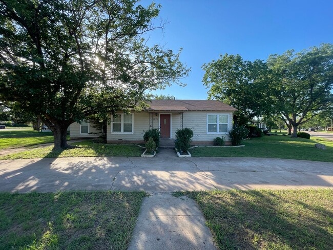 property at 1874 Jeanette St