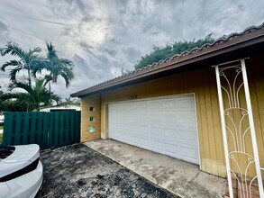 1520 N 25th Ave in Hollywood, FL - Building Photo - Building Photo