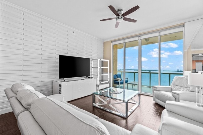 property at 2650 Lake Shore Dr