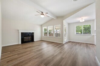 11932 Shropshire Blvd in Austin, TX - Building Photo - Building Photo