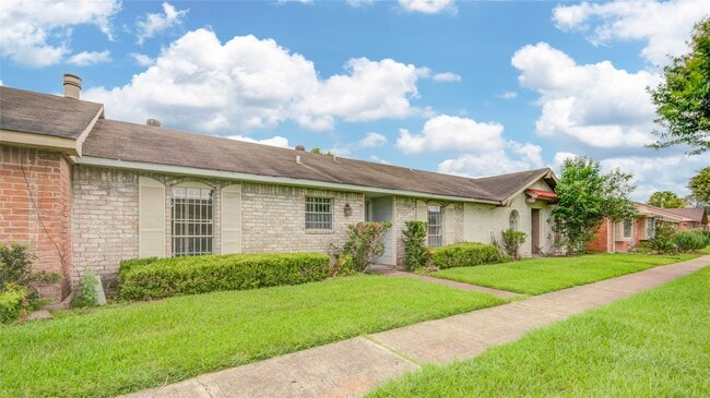12803 High Star Dr in Houston, TX - Foto de edificio - Building Photo