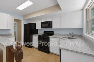 10515 Prestwick Dr in St. Louis, MO - Building Photo - Building Photo