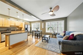 4228 McPherson Ave, Unit 212 in St. Louis, MO - Building Photo - Building Photo