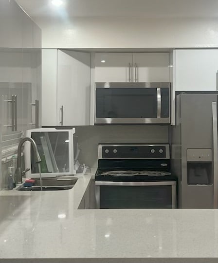 property at 6245 SW Kendale Lakes Cir