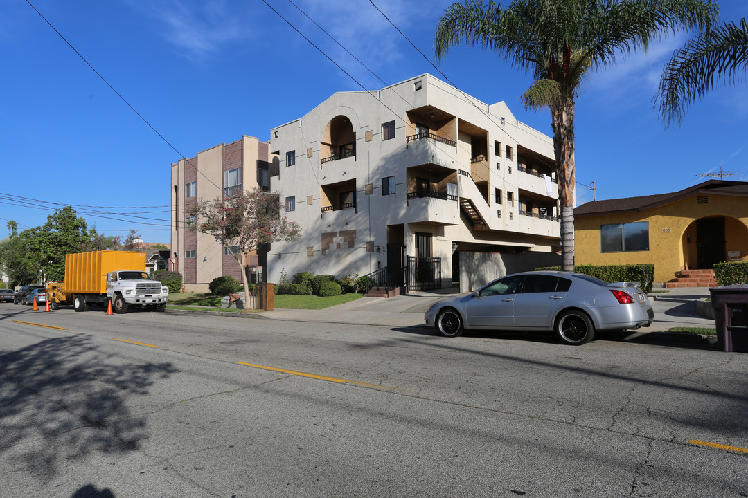 601 E Lomita Ave in Glendale, CA - Building Photo