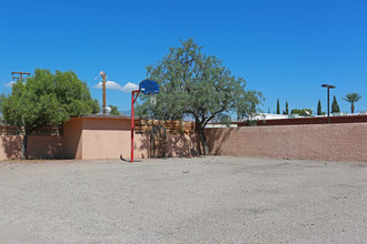 Icon Apartment Homes in Tucson, AZ - Foto de edificio - Building Photo