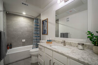 Caroline Lofts in Houston, TX - Building Photo - Interior Photo