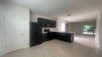 1608 Primo Ct in Holly Hill, FL - Building Photo - Building Photo