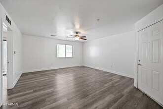 3065 N 67th Ave in Phoenix, AZ - Building Photo - Building Photo