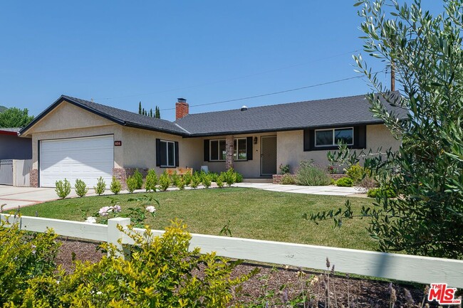 826 Crestfield Dr in Duarte, CA - Building Photo - Building Photo