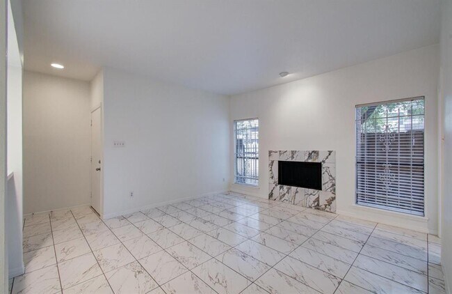 property at 1818 Augusta Dr