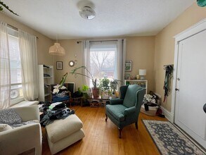 601 NE Main St in Minneapolis, MN - Building Photo - Building Photo