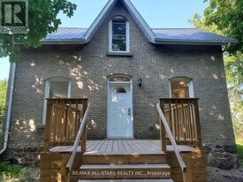 55 Rainbow Ridge Rd in Kawartha Lakes, ON - Building Photo