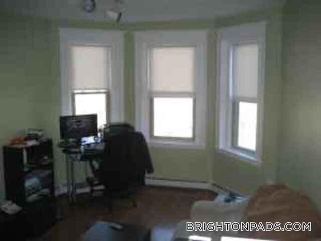 1665 Commonwealth Ave in Boston, MA - Building Photo - Building Photo