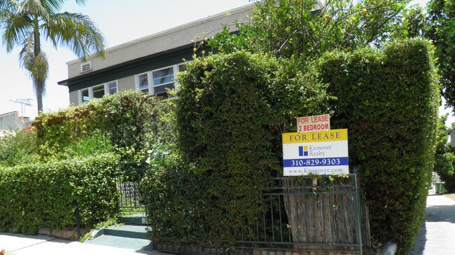 1096 West Blvd, Unit 1096 West Front unit