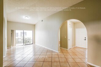 11571 Waterford Ct, Unit 210 in Hollywood, FL - Building Photo - Building Photo