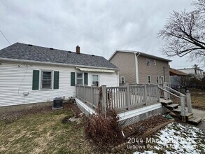 2044 Magoffin Ave in St. Paul, MN - Building Photo - Building Photo