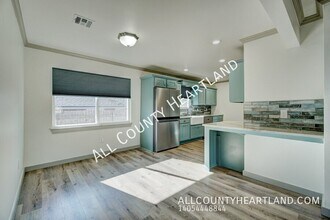 330 E 6th St in Edmond, OK - Building Photo - Building Photo