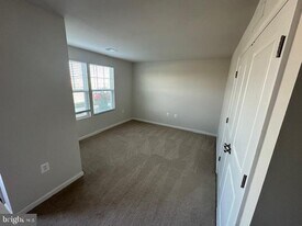 179 Presidents Pointe Ave in Ranson, WV - Building Photo