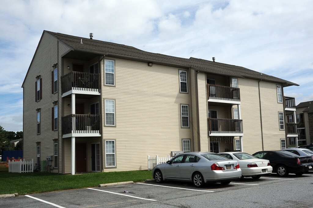 Village of Canterbury Apartment Homes in Newark, DE