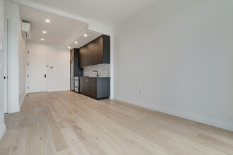 875 4th Ave in Brooklyn, NY - Building Photo - Building Photo