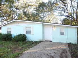 2917 Mission Rd in Tallahassee, FL - Building Photo