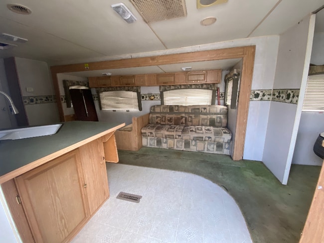 1924 Indian Branch Rd in Darlington, SC - Building Photo - Building Photo