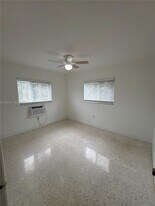 2429 SW 9th St in Miami, FL - Building Photo
