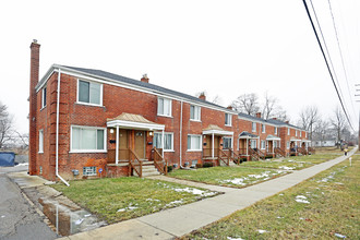 76-98 Martin Luther King Jr Blvd N in Pontiac, MI - Building Photo - Building Photo