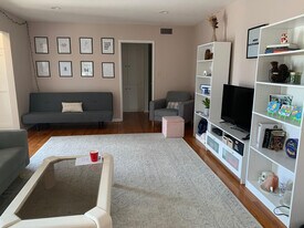 5104 63rd St in San Diego, CA - Building Photo