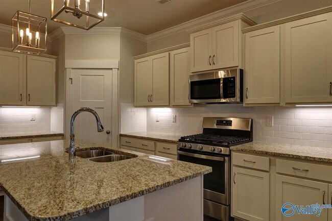 29759 Copperpenny Drive NW in Harvest, AL - Building Photo - Building Photo