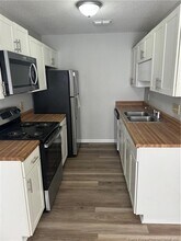 642 Mosswood Ln in Fayetteville, NC - Building Photo - Building Photo