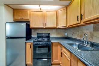 5721 W Royal Palm Rd, Unit Casita in Glendale, AZ - Foto de edificio - Building Photo