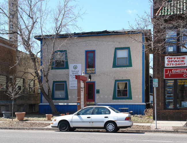 2740 Lyndale Ave S in Minneapolis, MN - Building Photo - Building Photo