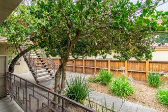 1207 Huntington in South Pasadena, CA - Building Photo - Building Photo