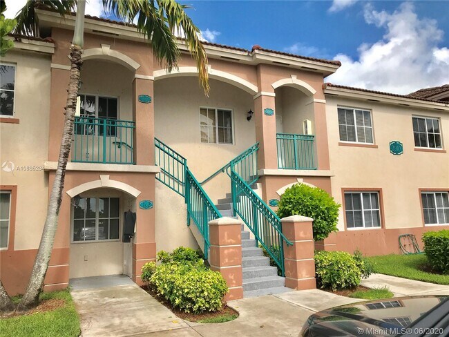 1270 SE 28th Ct-Unit -205 in Homestead, FL - Building Photo - Building Photo