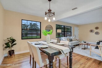 2138 Larry Dr in Jacksonville, FL - Building Photo - Building Photo