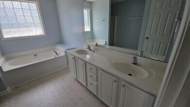 108 Kimeo Way in Garner, NC - Building Photo - Building Photo