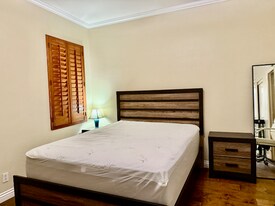 13652 Perry Ann Cir in Corona, CA - Building Photo