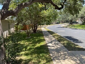9610 Rocksprings St in San Antonio, TX - Building Photo - Building Photo