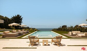 6889 Dume Dr in Malibu, CA - Building Photo