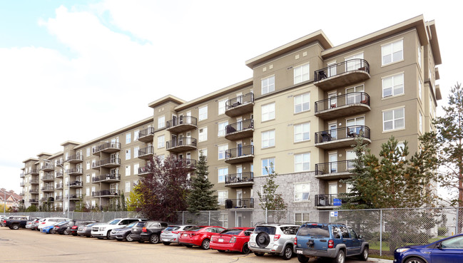 Clareview Courts in Edmonton, AB - Building Photo - Building Photo