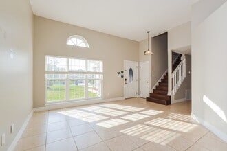 811 Longleaf Pine Ct in Orlando, FL - Foto de edificio - Building Photo