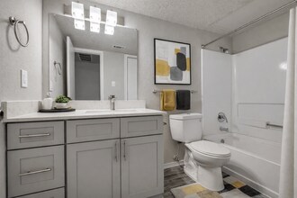 The Meadows in Garland, TX - Building Photo - Building Photo