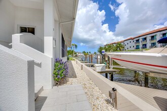 1395 Curlew Ave in Naples, FL - Building Photo - Building Photo