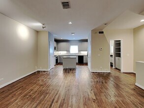 2914 Woodside St in Dallas, TX - Building Photo - Building Photo