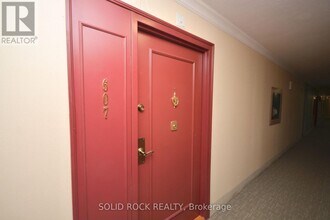 1025 Richmond Rd in Ottawa, ON - Building Photo - Building Photo