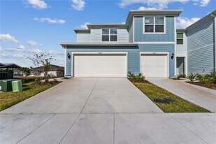 2326 Vision St in Davenport, FL - Building Photo