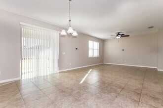 11139 Abaco Island Ave in Riverview, FL - Building Photo - Building Photo