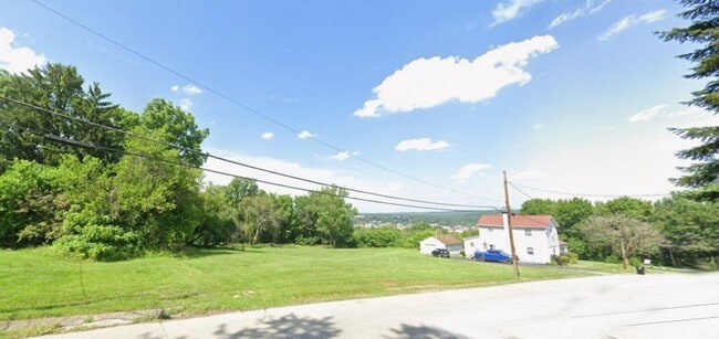 8 Spring St, Unit Apt 2
